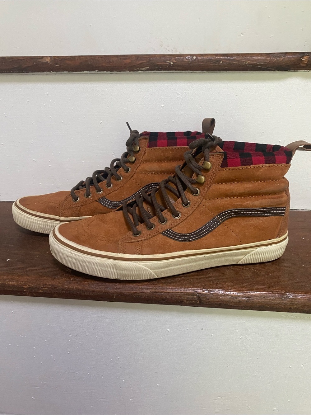 Vans Sk8-Hi Waterproof Insulated Shoes with Buffalo Plaid, Size 9M, 10.5W